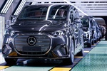 Mercedes-Benz запустила серийное производство электрического VLE в Испании