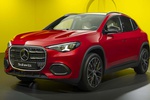 Mercedes-Benz представила новый GLA: теперь модель доступна и с электроприводом